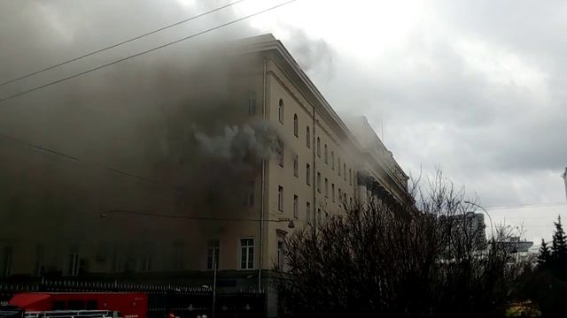 Пожар в здании Минобороны
