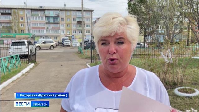 К пострадавшим от пожаров жителям Вихоревки приехал губернатор Игорь Кобзев