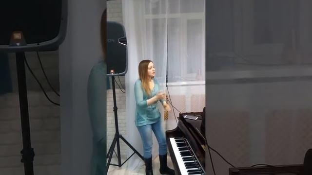 Голосовая разминкарастяжка. Хроматизм стаккато арпеджио