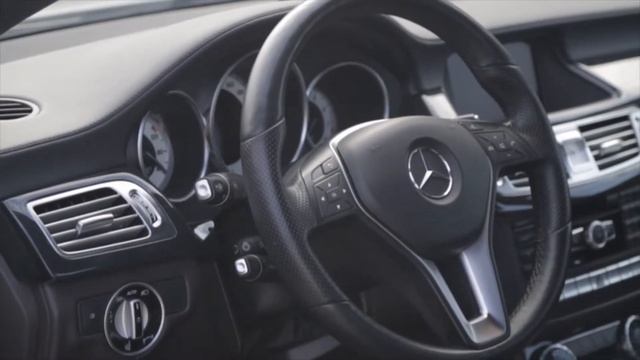 Заказать автомобиль Mercedes / мерседес CLS белый