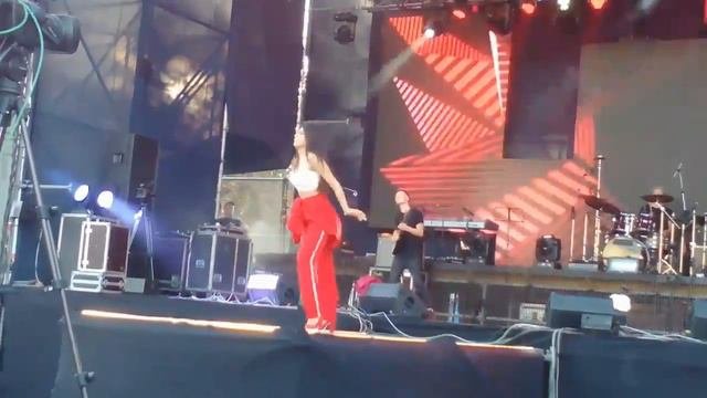 МИШЕЛЬ АНДРАДЕ ВЫСТУПЛЕНИЕ В КРАМАТОРСКЕ. СДЕЛАЛА СЕЛФИ С МИШЕЛЬ!!!