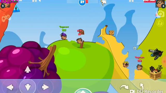 Играю в Вормикс под эпичную музыку