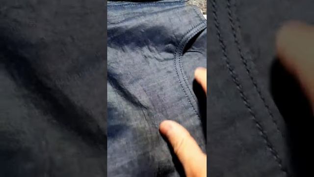Передние карманы и некоторые детали обработки на летних джинсах.