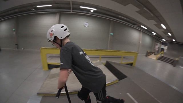 Трюк на прокачку: 360° | Прокачиваю трёху на самокате