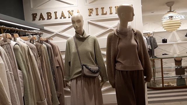 MAX MARA,  CHANEL, BRUNELLO CUCINELLI, FABIANA FILIPPI,LEONARDO,  COLOMBO в Сеуле.  Цены на красоту