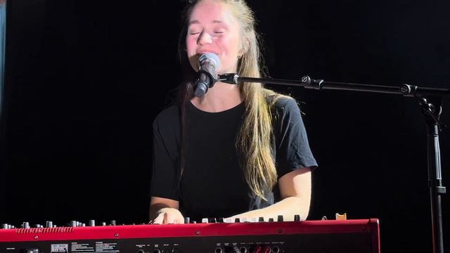 Bad Life (Acoustic) - Sigrid (Live) - San Francisco- October 2_y_FOgyYUpoUa4.mp4