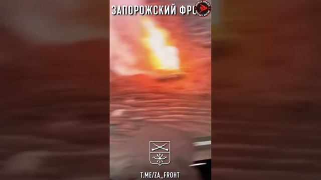 Мастер-класс от российского оператора FPV-дрона: филигранное попадание снаряда прямо в открытый люк