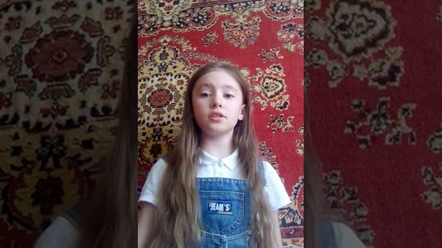 Пою песню ,,Я где-то был потерян''