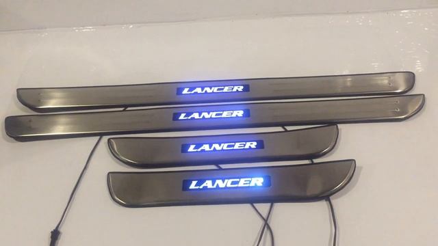 Накладки на пороги с подсветкой Mitsubishi Lancer 9