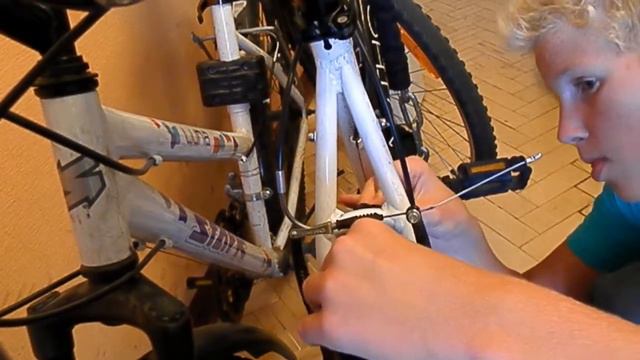 Как прицепить крыло к велосипедуКак прицепить крыло к велосипеду