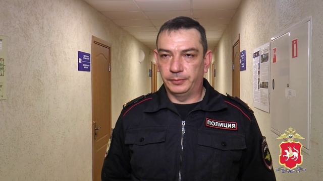 Полицейские в Республике татарстан спасли из огня жильцов дома