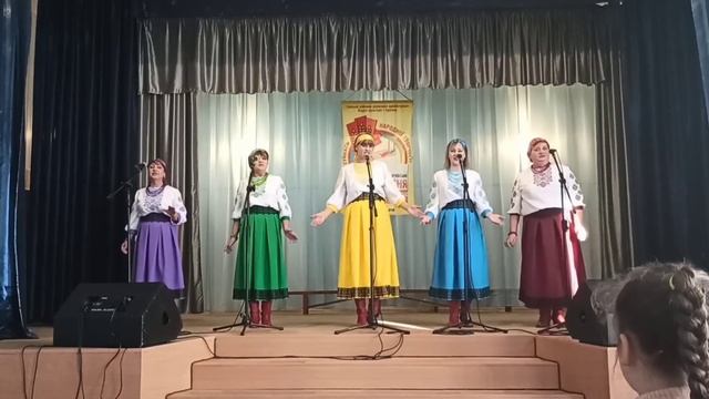 Гурт,, Бабоньки".,,Українське попурі".