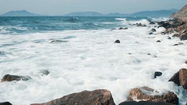 Two Minutes Of Waves