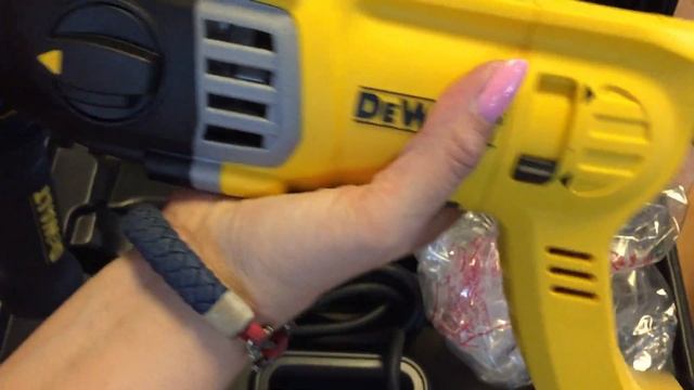 DeWALT D25263K - DeWALT Bohrmaschine - D-Handle SDS Rotary Hammer with Shocks 1-18