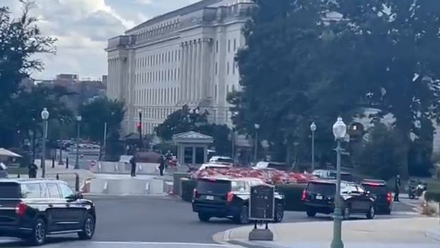 Видео как нетаньяху покинул здание Конгресса, США