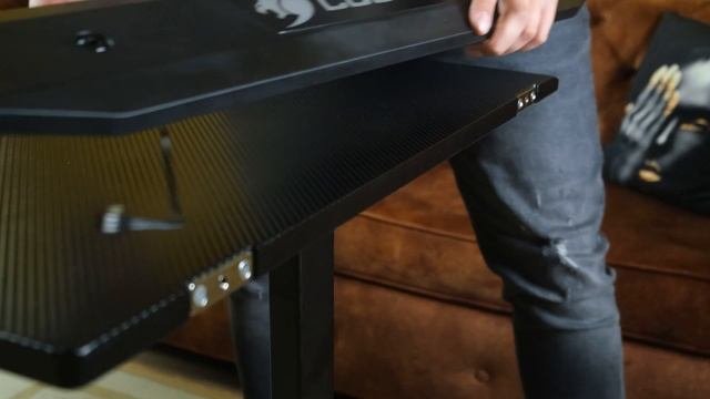 BU VİDEO YÜKSEK MİKTARDA RGB İÇERİR | Cougar Mars 120