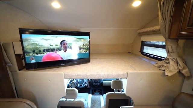 2018 Thor Four Winds 35SB BUNKHOUSE Ford 6.7L 330HP Diesel Super C from Porter’s RV Sales - $159,90
