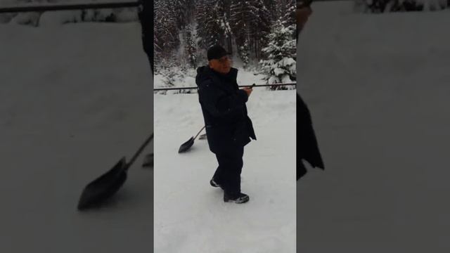 ГОРА --''БЕРКУТ''-ЛЬВОВСКАЯ ОБЛ. ОТВРАТИТЕЛЬНЫ ОБСЛУЖИВАНИЕ''...НИКОМУ НЕ ЕХАТЬ..