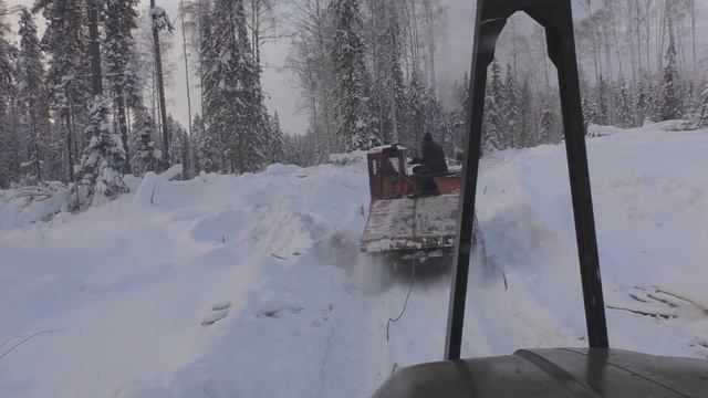 Застрял на Урале с блокировкой. Хорошо Тдт-55 помог. Первый рейс за Вишеру.