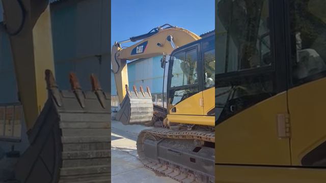 Гусеничный экскаватор Caterpillar CAT 330 DL