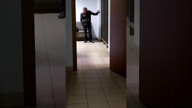 "Охренные " пацаны в обезьннике. Страдальцы арестанты. Басманный район.