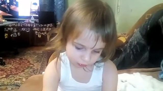 Как отучить ребёнка сосать палец.