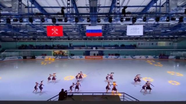 Команда Парадиз. Показательные выступления на Чемпионате Санкт-Петербурга по фигурному катанию.