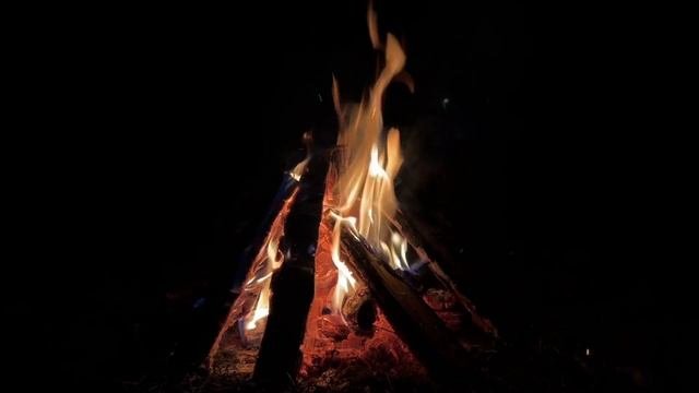 Горящий огонь и Треск Дров. Звук Костра 15 часа