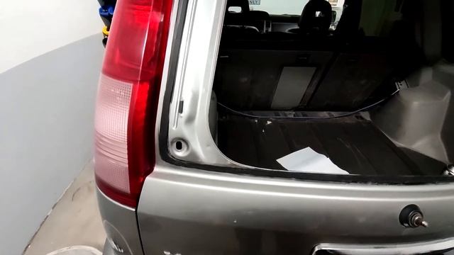Rear window replacement - Nissan X-trail T30
