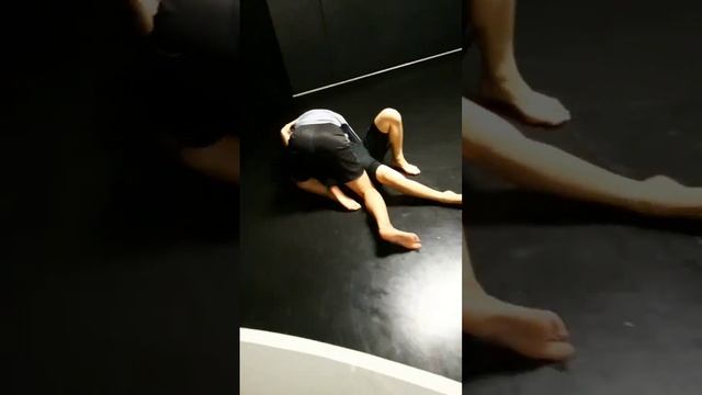 FIGHTING TILL THE END #grappling #bjj #jiujitsu #live #rolling #weinerdog  #wrestling #gym #theovon