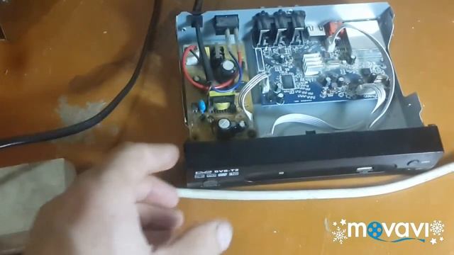 Тюнер DVB T2 не включается.