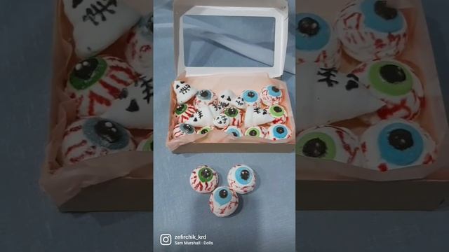 Маршмеллоу глаза!