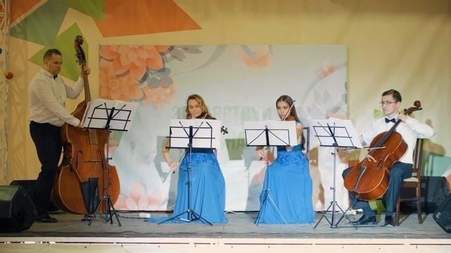 Выступление струнного квартета "Амати" в парке "Фили"
