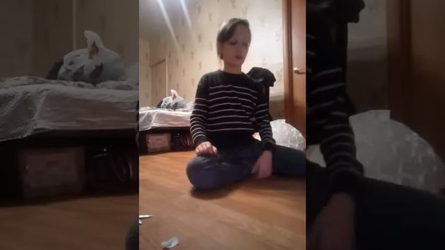 Снеговик из пластиковых стаканов.