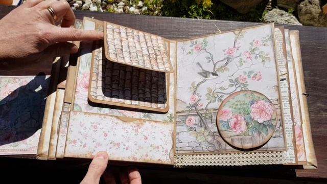 Le Vie En Rose#Stamperia#Album vintage y primaveral#scrapbooking#House of Roses