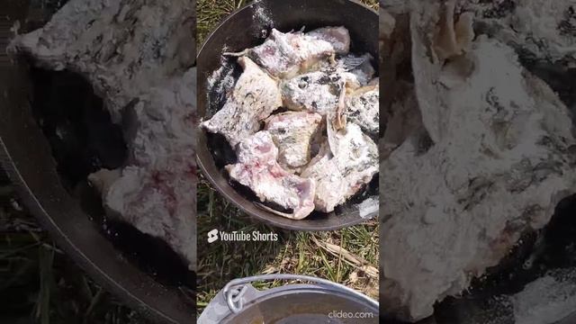 готовим рыбу на пруду.mp4