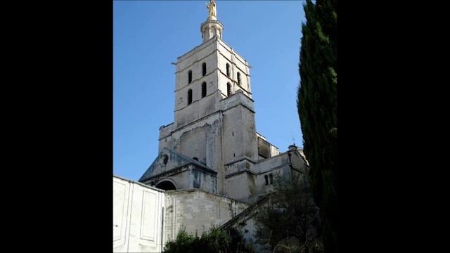 Elle Vient Du Sud