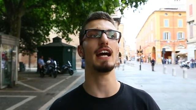 Manifestazione dei gruppi anarchici in centro a Modena