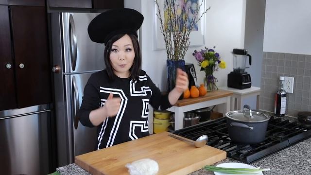 Kimchi sujebi (Kimchi hand-torn noodle soup: 1 pot meal: 김치수제비)