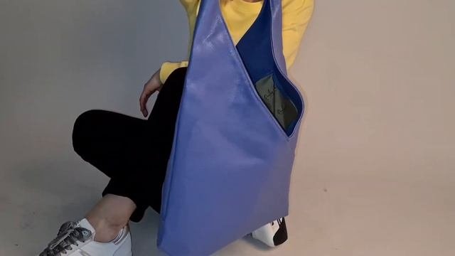 Стильная сумка хобо из Италии