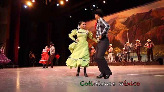 Así Zapatean La Polka En Chihuahua México 1