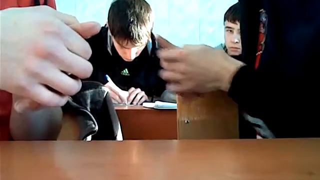 сосал на уроке истории!!