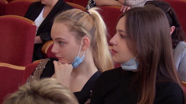 Руководители района и поселка провели встречу с президентами школ