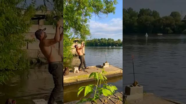 Кого он тащит на рыбалке?