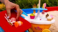 ?️ ¡De vacaciones con la pequeña Bianca y sus juguetes! Vídeos de bebés para niños.