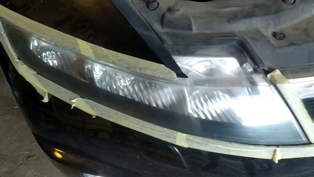 Полировка фар самому в гараже Honda civic 5D