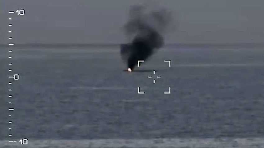 Минобороны РФ опубликовало кадры уничтожения безэкипажных катеров ВМС Украины