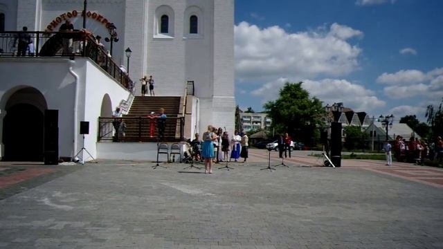 Песня апрель