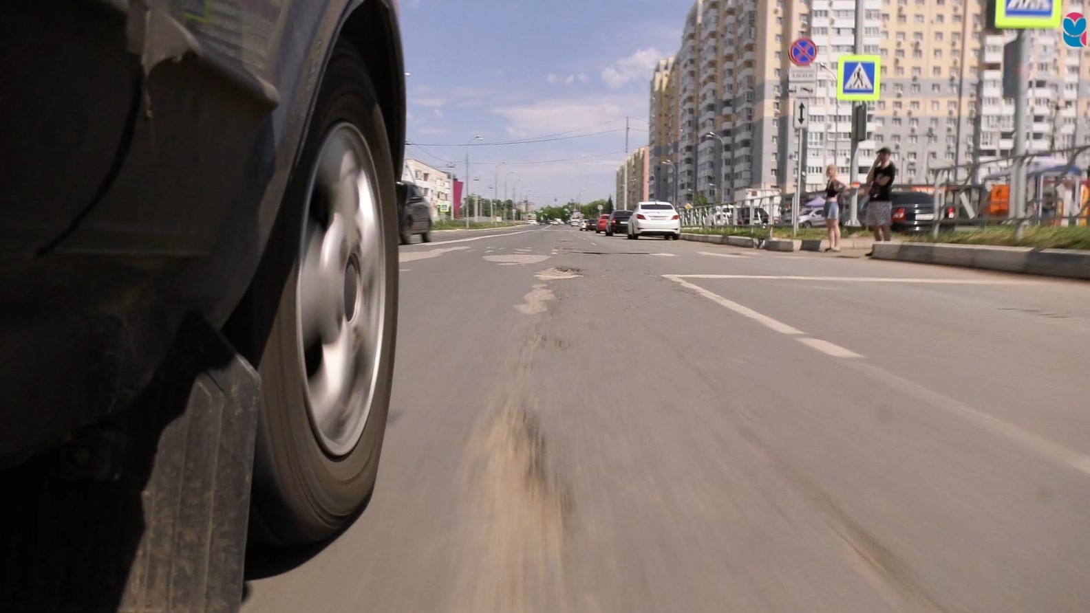 "Машину убивать не хочется": жители Волгаря рассказали о состоянии дорог