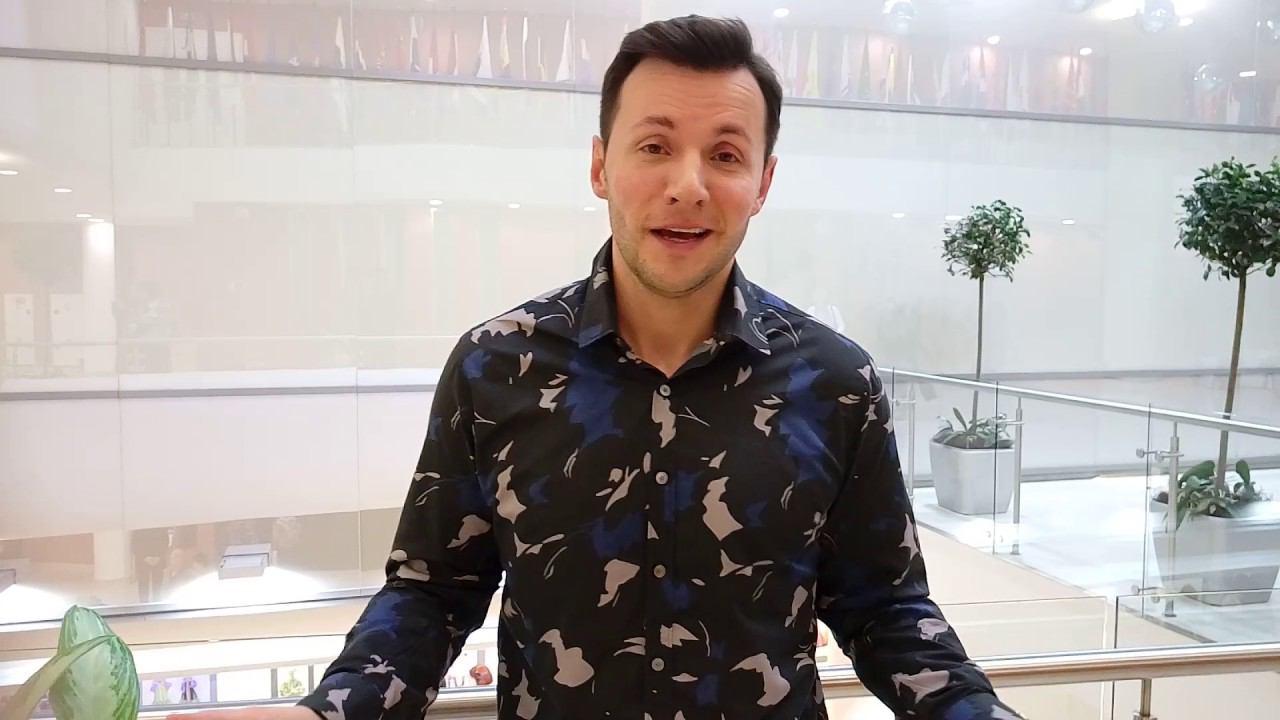 Вячеслав Манучаров поздравляет ансамбль "Русская песня" с юбилеем